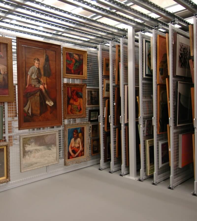 Art gallery picture racking